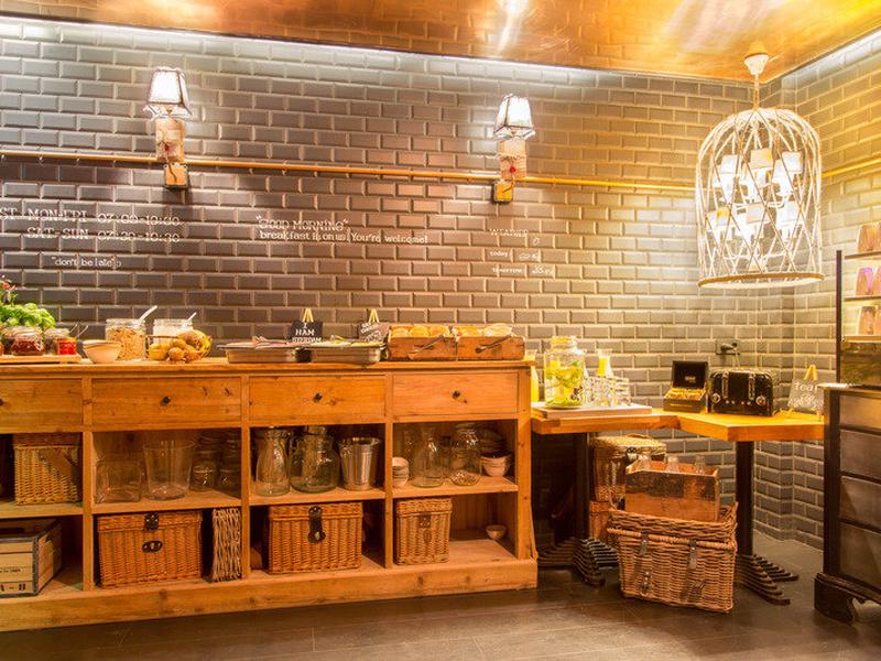 09C6589C0388CE05352BE12FE043BF56