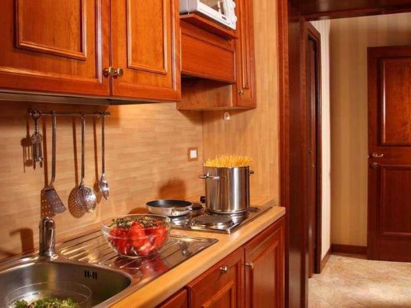 A81AB9B9500CACA572D84EF54E0B2BC9