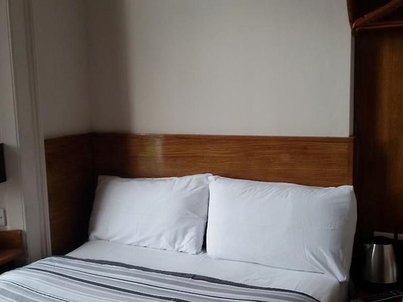 46AA03F80F98E1A3CE8068DC3ADF5684