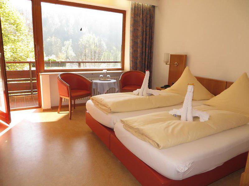 39CDBED3407B5B4BBEC00291F4DE2EA8