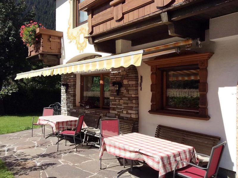 C75EF53BCD91AB4BC419764676683F89