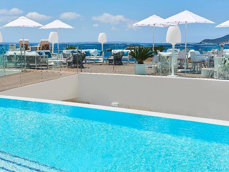 F4742BB54E3E2DD9465ED9AADFF73B52