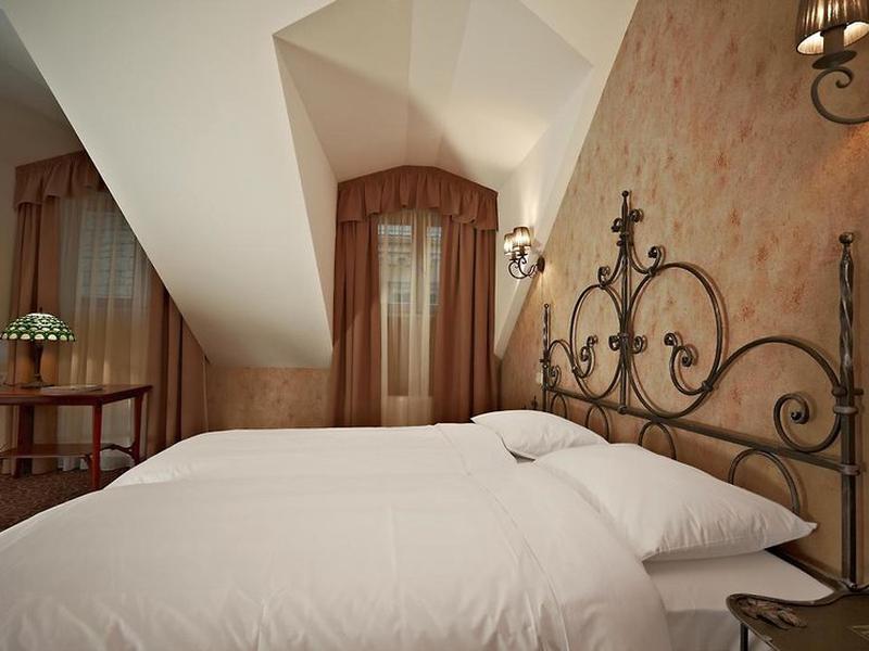 016B5B95798A924EEC71D515418B98F0