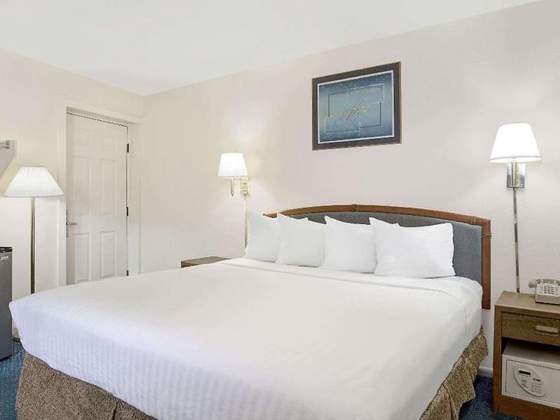 730581CACAFAC5A4F8BD3AB97513A201