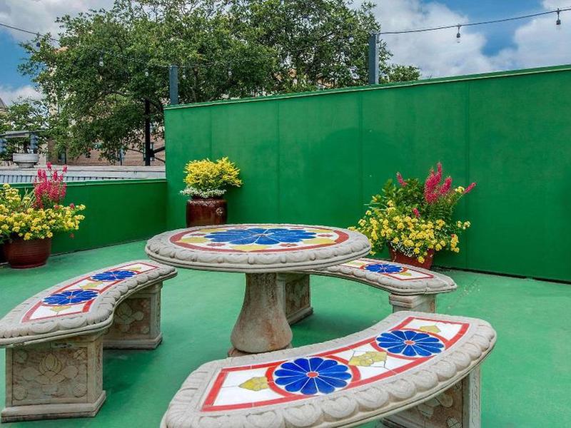 205AE2AD39F139E1F5D343B9804645A6