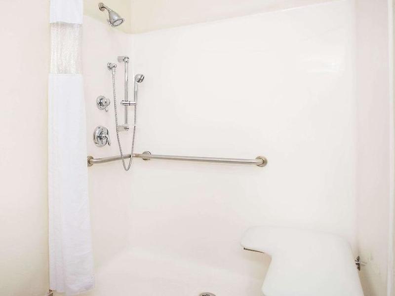 2750E6EED2886344EFED0611F830C413