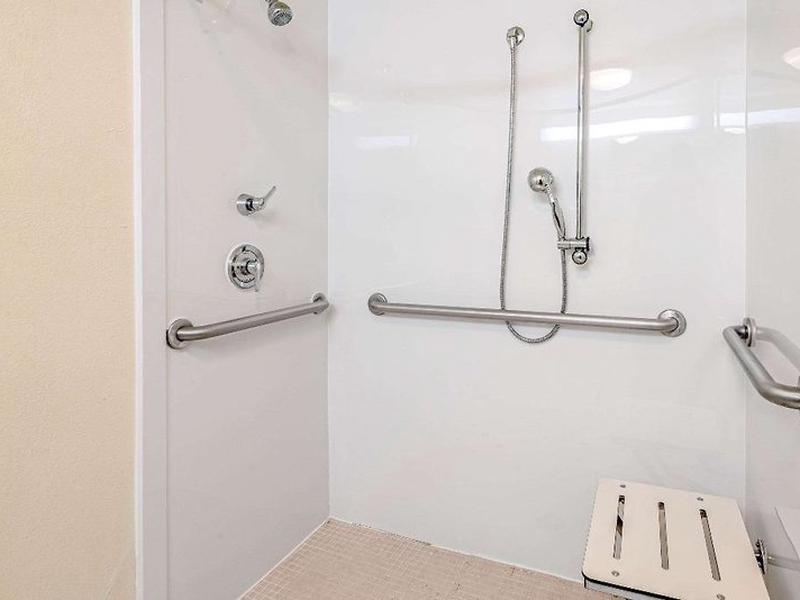 100804B640BAE5233DF79858AAFB406B