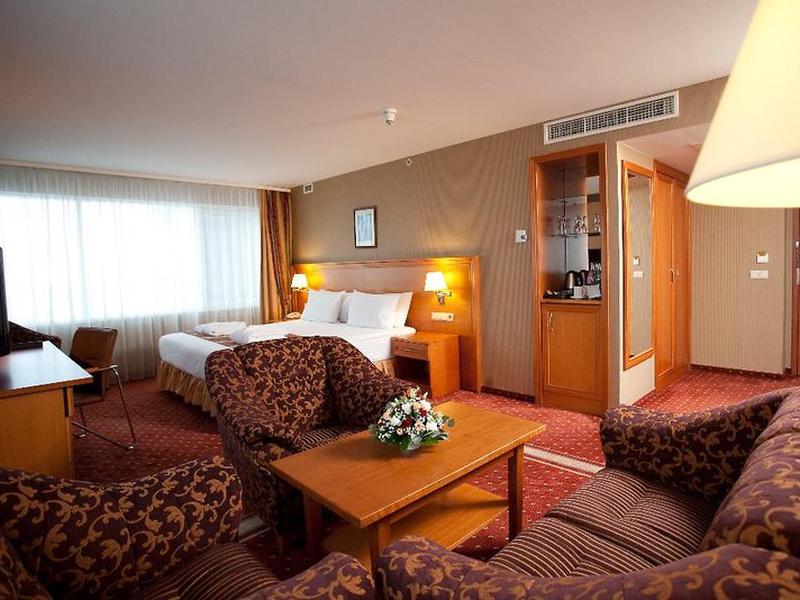 D161FD58C4A6FCE6D3E73FB0123445B5