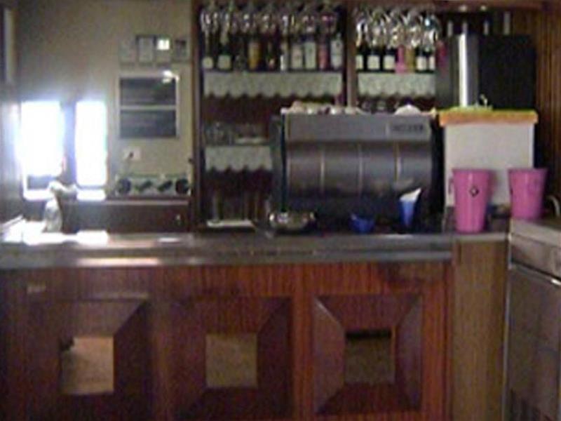 982E43AF979ABE50B3FD164A9B54FAFE