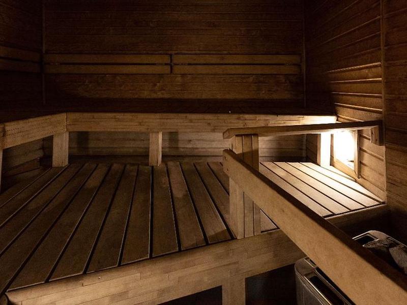 8B050A9A10A74824DA8F4892A34840EF