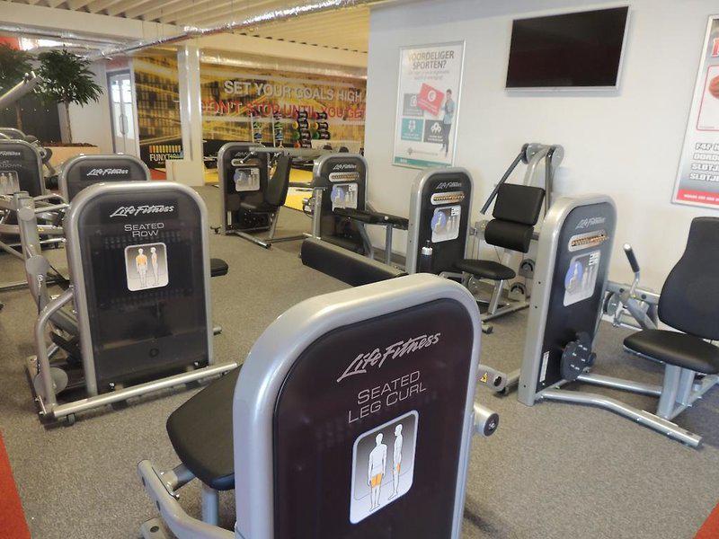 C4293C736B1035ACA77562142328E476