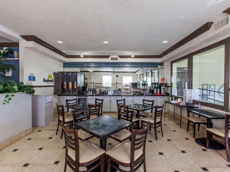 AC4B212A13F384C4CC74844089D1679D