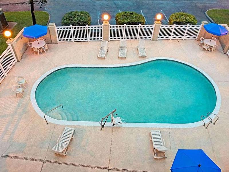 3D175AC0D94B3065A700BA72380D74EC