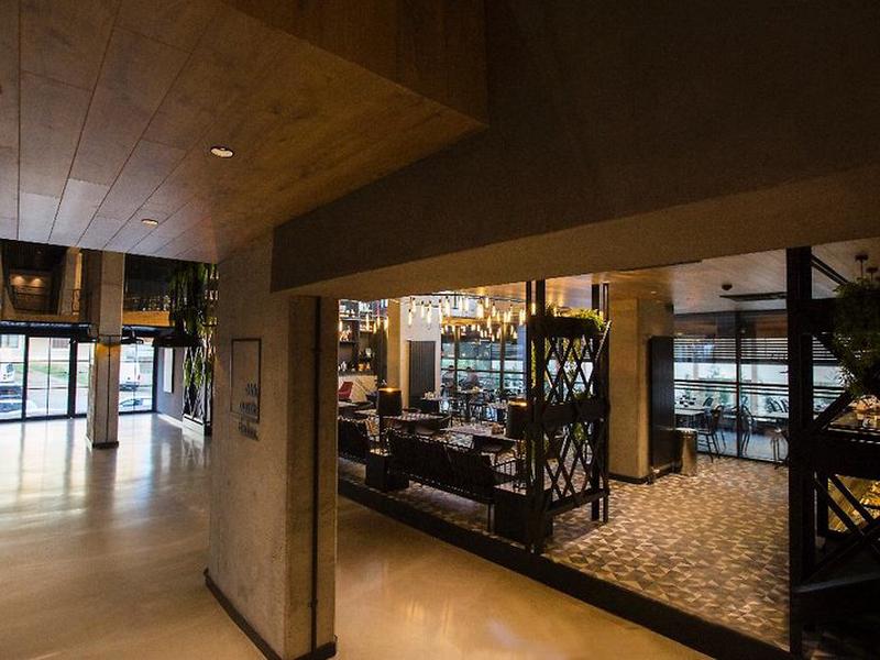 902361C68BF073CB4EF74B9E61653F5D