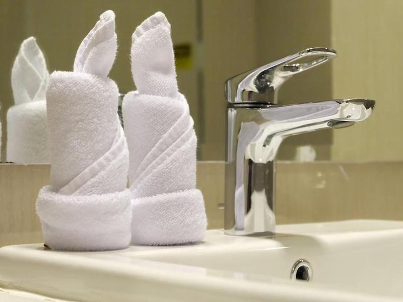 6E55913E40A7AC678242F4477AA32C7C