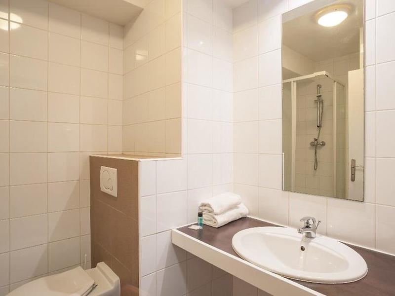 8282776BE818D2E224A71966B7F79B3B