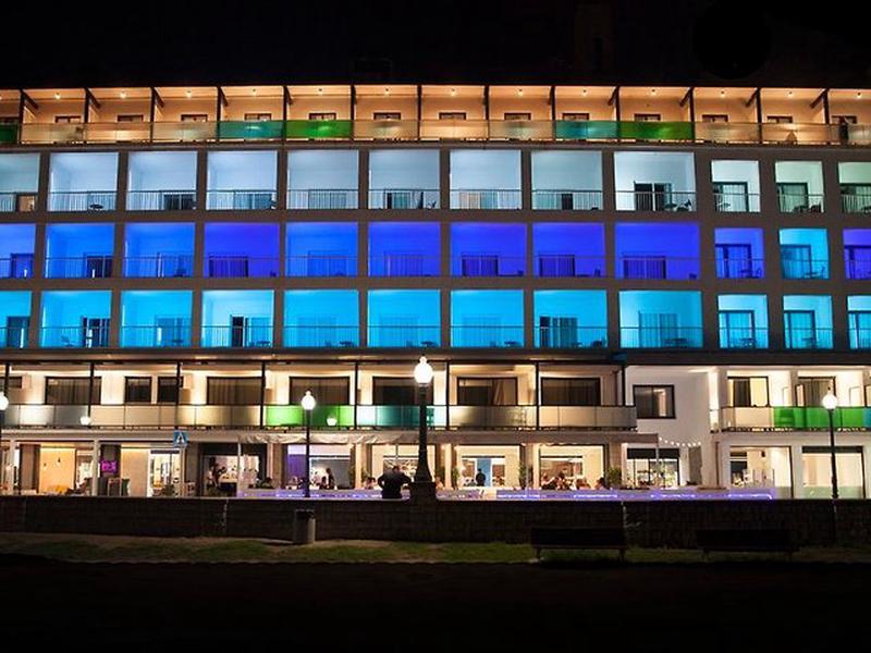 FE0CC0A5CC93F6DA27D1AC9BBDAD8BA6