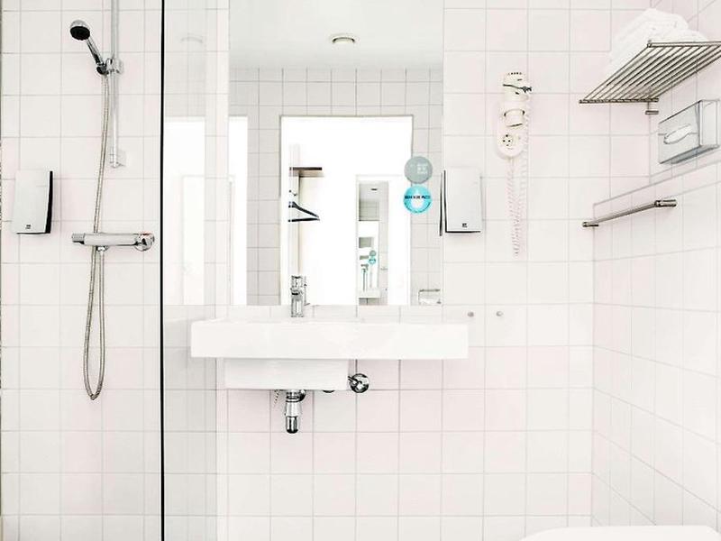 FB86691486E08FD3D7B9709E2E0A0182