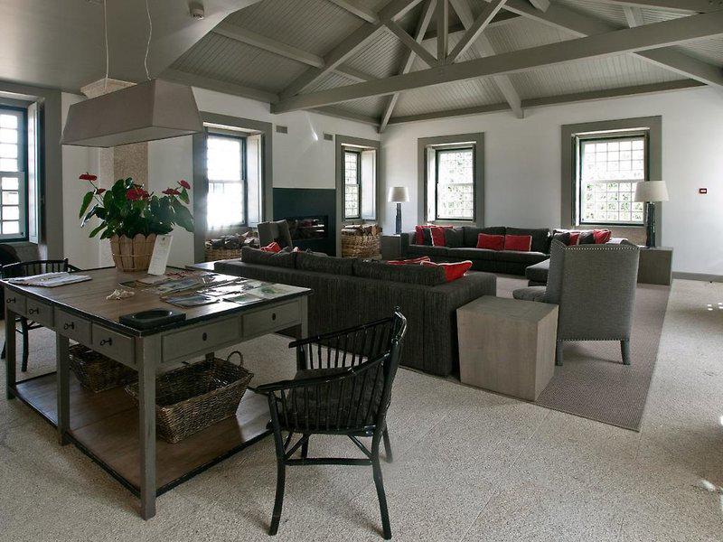 50FFF64581A1706E8DF489D47A09A832