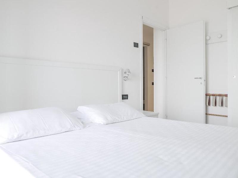 A9877B8171EDF115AD5B8465AAD1E445