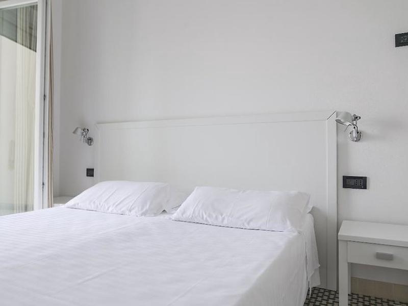 8ADA5AD794F93D351780FFBB887B775F