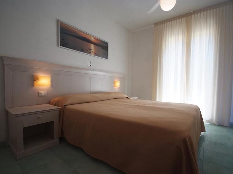 8C5D36120A7255A93495DAF25F890E02