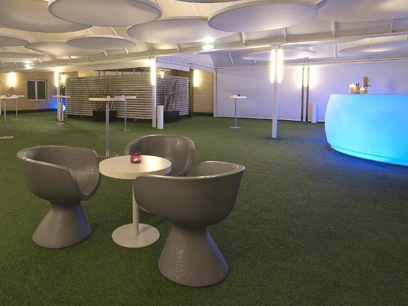 D42B74A0B28A418B90B819F364EFC815