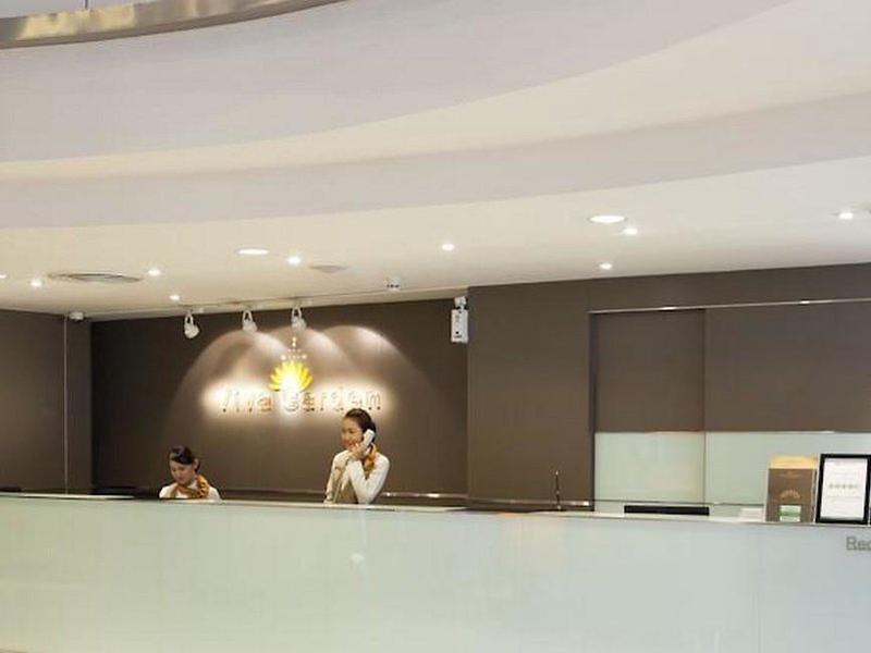 5749484AAE943938A8174367E57C795E