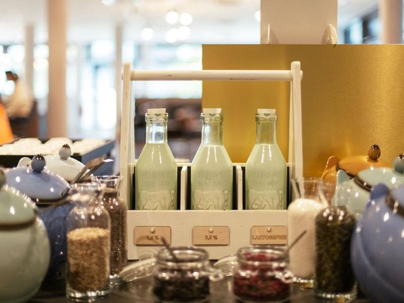 93B5109F3A5FF98B28F1A65D2D21EEFB