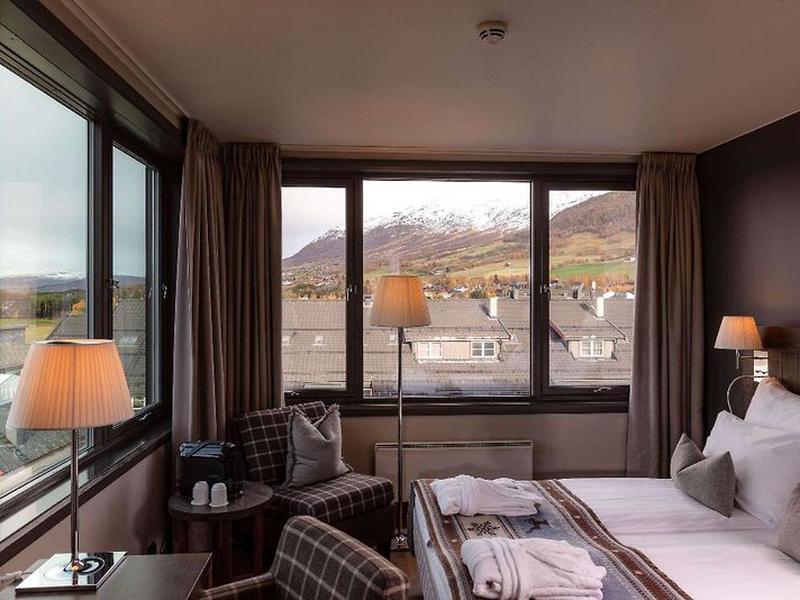 6CBA608537CBDF4472AD413939436EC0