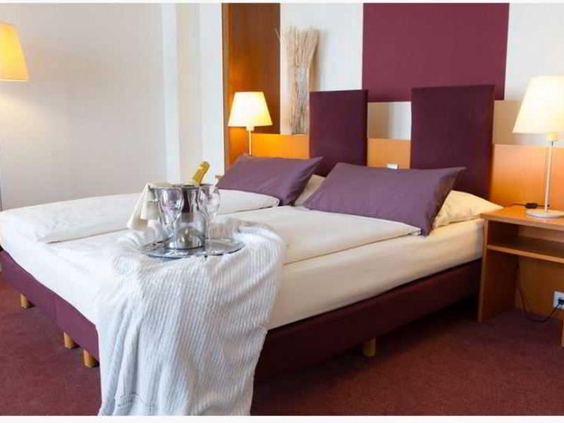 B92346C7DF67F774D06565521B31DB5E