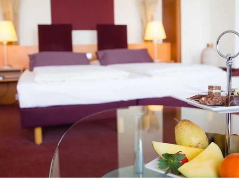 9C720ABEAF093E9B7BA3298641C741F0