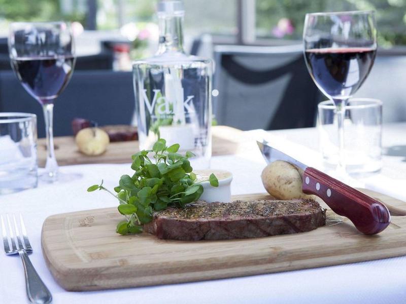 DAA417387BA2F3289214F8229BF98764