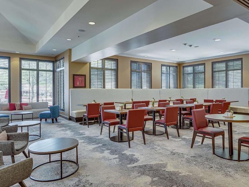 E022AEEBDB9412F8435C807EB5F22F88