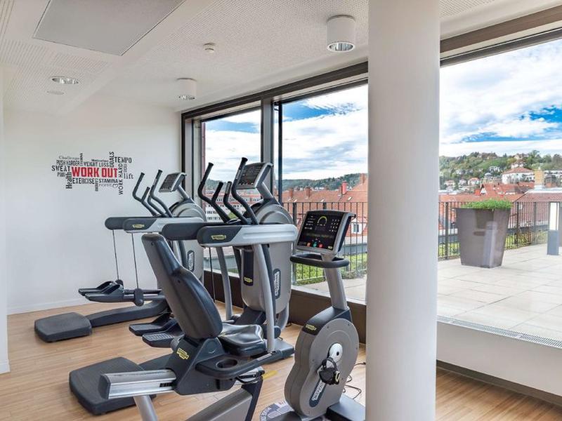 4C8528B2B3FF11C4FEC00D56AFF5D370