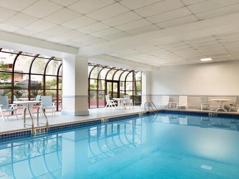 DoubleTree by Hilton New York LaGuardia Airport