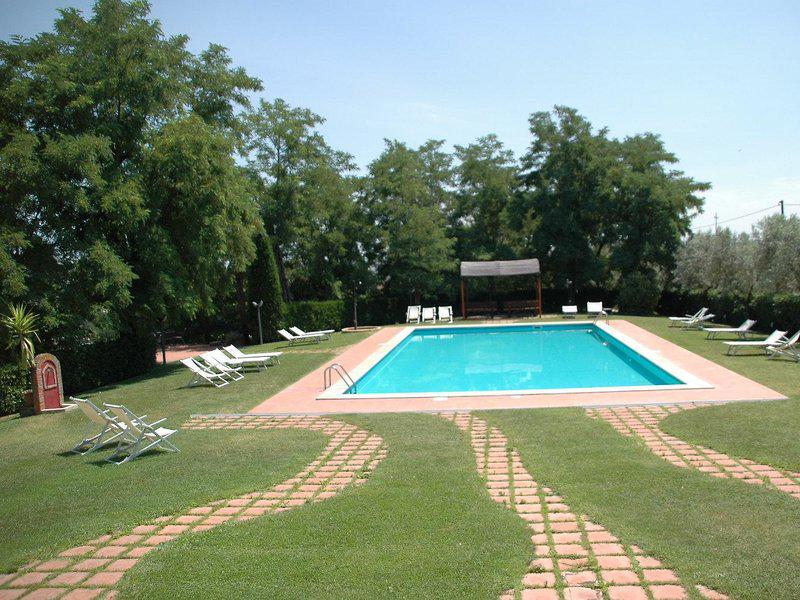 EF9FD509E77007B565A6028A0D5BE434