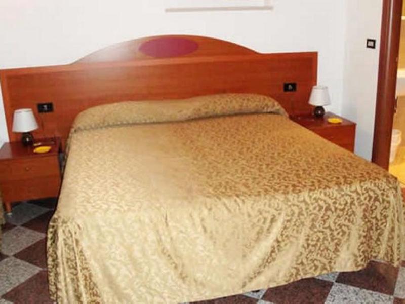 03E5016A3A15DA8B6635740E30445727