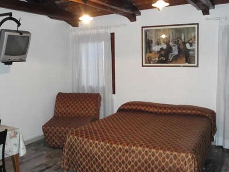 30B9F67E16A0D214C1B4152474DCF509