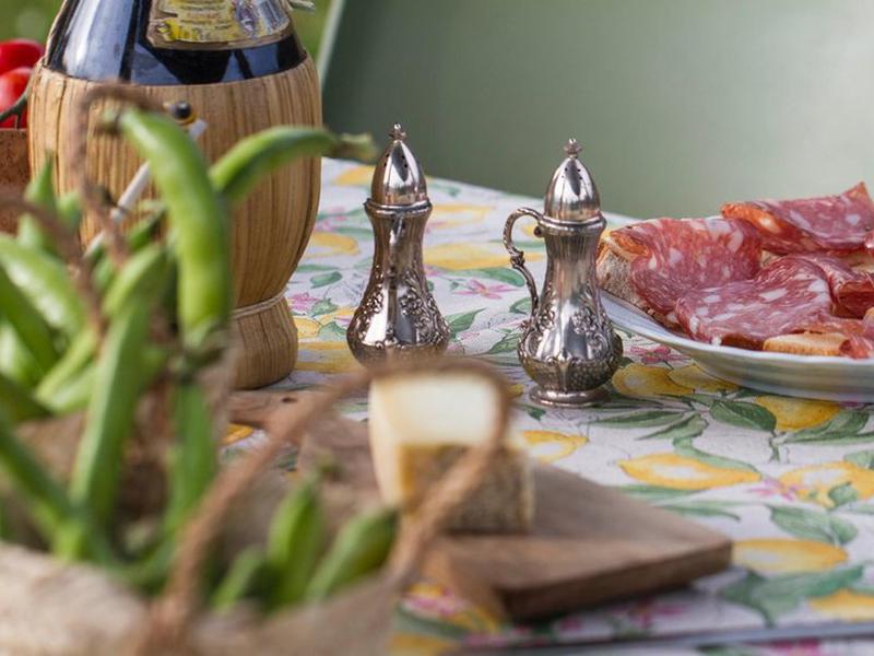 0EAB1B7A1FEA5A0B8082663B97883639