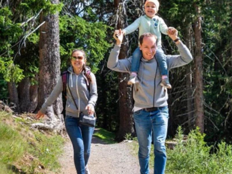 ED130060A4A64EA925D7081E8B232E47