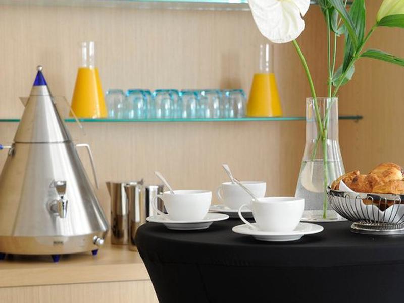 18D740F51B62A6337FE050E98427AAEC