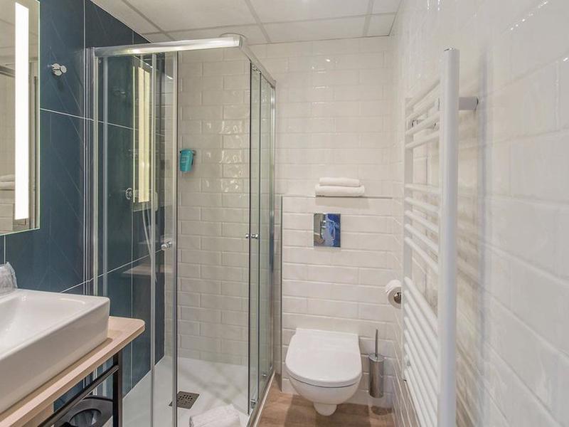 909E9DDF94B7D57D3FC7B2A43EF9F140