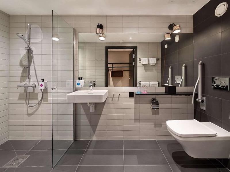 F2FCDA70AD05F8E1B8A87357E163E264