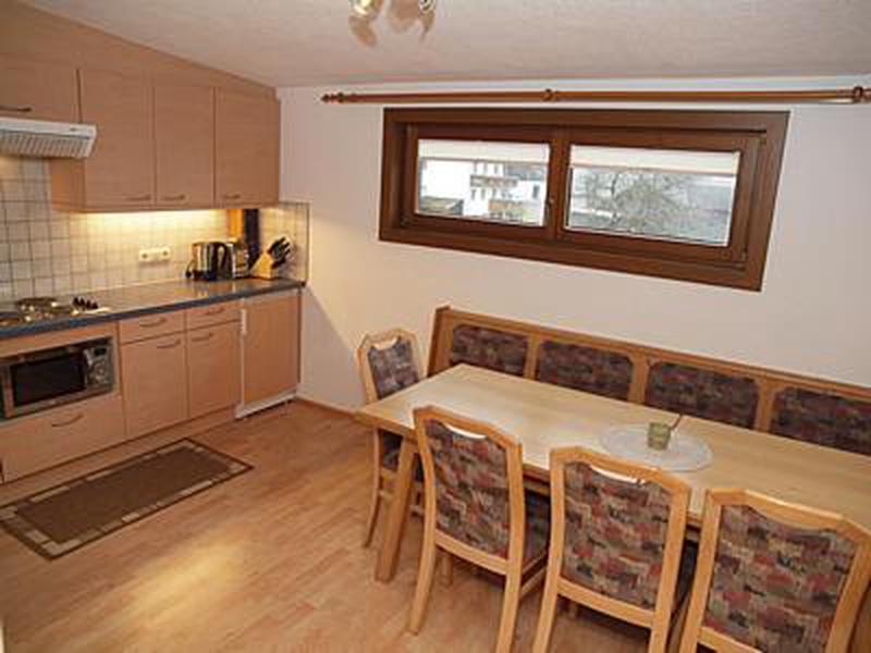 7A2767B27306AFFEFBBE60B2E8297751