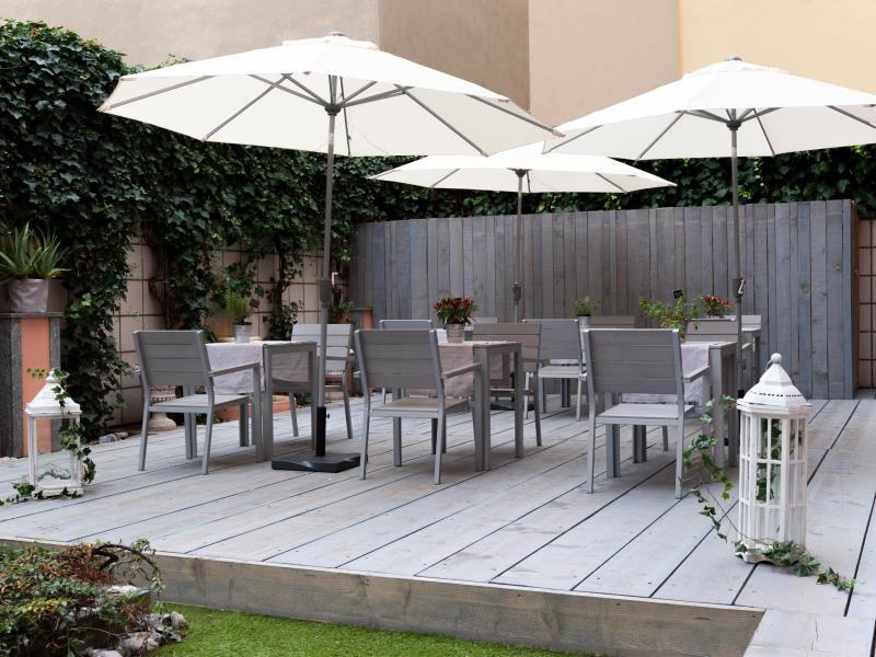 2BB0467C2457CEEA90033DC88009B944