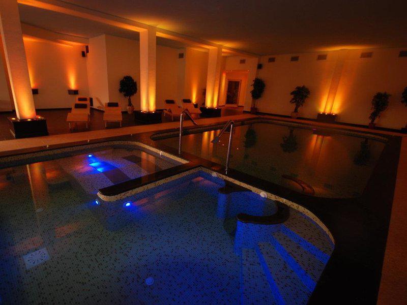 B7E77942BB3C25AA5728980422FAA9F0