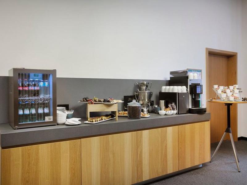 01009F822C28E1BCDD33B4591A02E16F