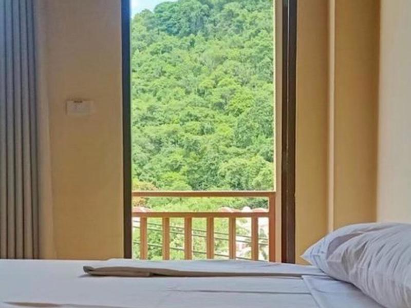 51682D5EE4DB4E9157C9404C246E9032