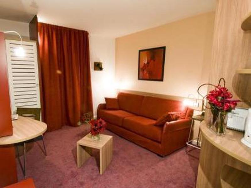 00680315D7678E9BE99919ED4F6DDE29